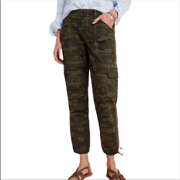 Anthropologie Pants - Anthropologie Sanctuary Camo Cargo Joggers Size 28